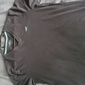 Hollister v neck tshirt